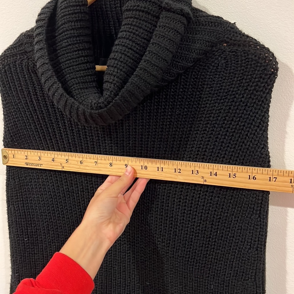 Ann Taylor Women’s Black Knit Sweater Poncho size small - Picture 6 of 9